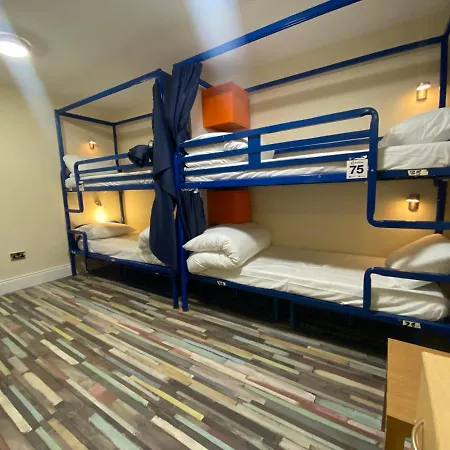 Dorms Auberge de jeunesse *